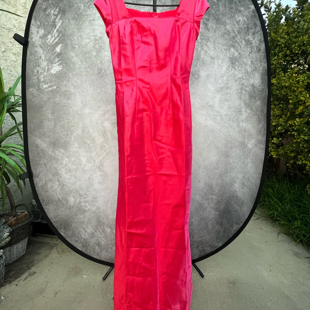 Y2K vintage, bright pink mean girls prom dress size 4